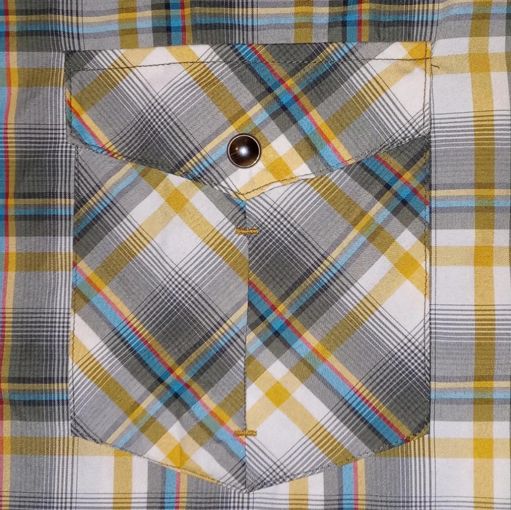 Kuhl Plaid short sleeve camp shirt//Sz. L